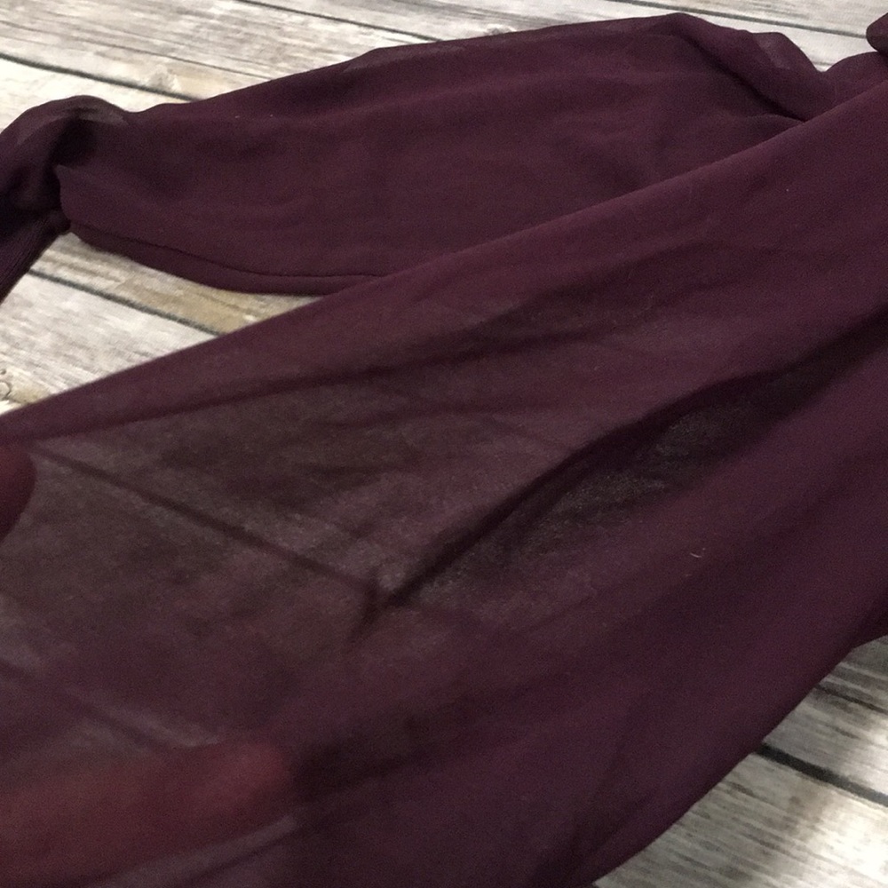 Maroon ruffle sweater - Picture 2 of 4